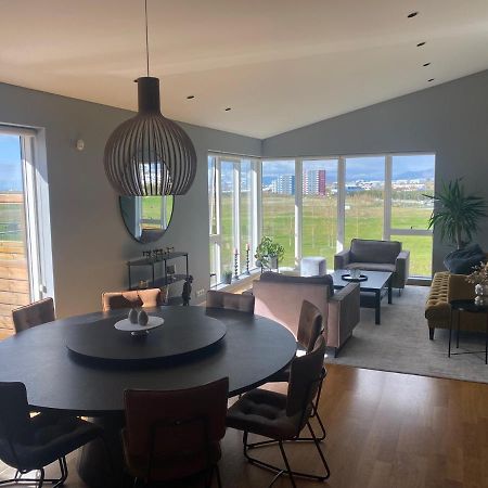 רייקיאוויק Villa With A View מראה חיצוני תמונה