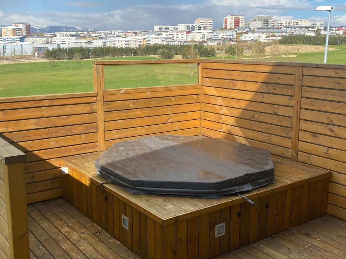 רייקיאוויק Villa With A View מראה חיצוני תמונה